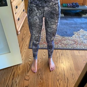 Lulu lemon leggings